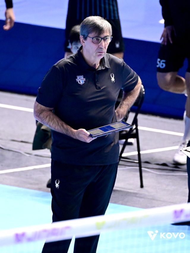 현대캐피탈 필립 블랑 감독이 16일 대한항공과 원정경기서 0-3 완패를 당한 뒤 “범실이 너무 많았다”며 아쉬움을 드러냈다. 사진제공｜KOVO