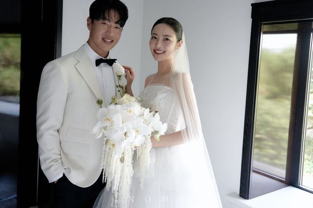 삼성 이성규(왼쪽)가 20일 대구 수성호텔에서 신부 박선하 씨와 결혼한다. 사진제공｜삼성 라이온즈