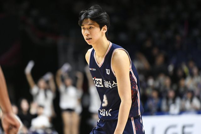 KCC 윤기찬은 18일 부산서 열릴 가스공사전서 선발출전한다. 그는 최준용의 공백을 메우고자 익숙하지 않은 4번 포지션으로 나선다. 사진제공｜KBL