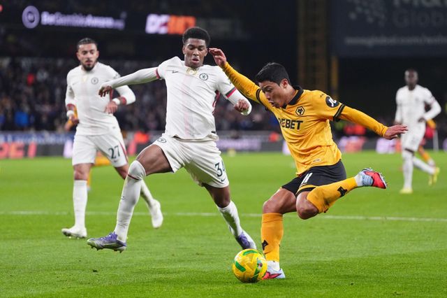 황희찬의 울버햄턴은 내년 1월 개장할 겨울이적시장을 통해 핵심 공격수 스트란드 라르센의 매각을 준비하고 있다. AP뉴시스