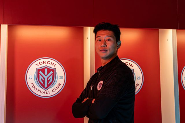 2026시즌 K리그2 무대에 참여할 신생팀 용인FC가 겨울이적시장에서 ‘빅네임’을 대거 흡수하는 광폭 행보를 보이고 있다. 베테랑 수비수 임채민도 용인 유니폼을 입었다. 사진제공｜용인FC