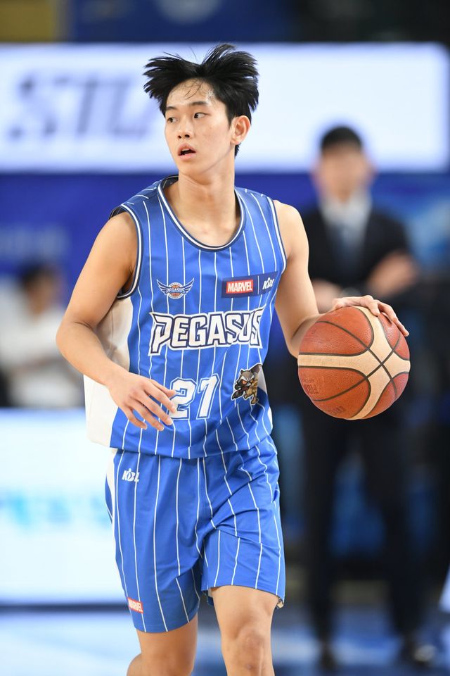 가스공사 양우혁, KT 강성욱, 현대모비스 김건하, KCC 윤기찬, 소노 강지훈은 프로에 갓 입단한 신인임에도 경기당 평균 20여분을 소화하며 팀에 큰 힘을 보태고 있다. 가스공사 양우혁. 사진제공｜KBL