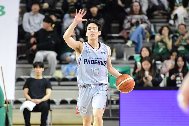 가스공사 양우혁, KT 강성욱, 현대모비스 김건하, KCC 윤기찬, 소노 강지훈은 프로에 갓 입단한 신인임에도&nbsp;경기당 평균 20여분을 소화하며 팀에 큰 힘을 보태고 있다. 현대모비스 김건하. 사진제공｜KBL