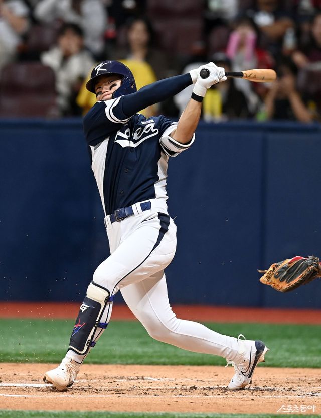 KIA 김도영은 내년 1월 사이판서 열릴 WBC 대표팀 1차 캠프 국내 선수 명단에 이름을 올렸다. 사진은 지난해 프리미어12 평가전 당시 김도영. 스포츠동아DB
