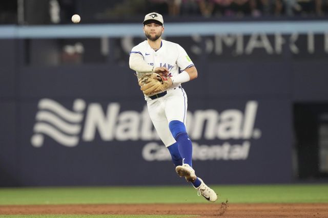 보 비셋(사진)은 뛰어난 타격 능력에도 불안한 수비 탓에 유격수로 높은 평가를 받지 못한다. 그가 포지션을 바꾼다면, FA 시장서 경쟁하는 김하성에게 호재가 될 전망이다. AP뉴시스