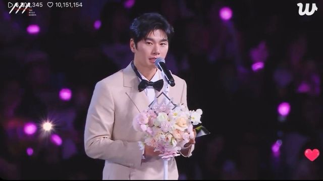 AAA 위버스 라이브 캡처