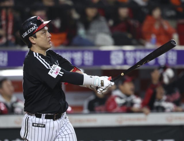 LG 박동원은 2026시즌을 마친 뒤 프리에이전트(FA) 권리를 얻게 될 예정이다. LG는 전력 손실을 미리 막기 위해 박동원과의 다년계약까지도 고려하고 있다. 뉴시스