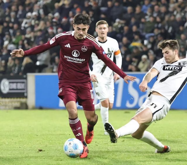 홍명보 축구국가대표팀 감독이 한국-독일 복수국적의 옌스 카스트로프(왼쪽)를 주목하고 있다. 그가 한국대표팀에 합류하려면 신분 문제가 명확히 정리돼야 한다. 사진출처｜뉘른베르크 SNS