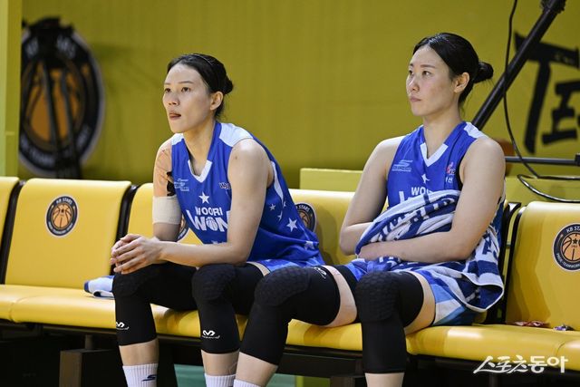 우리은행 김예진(왼쪽)과 박혜미. 사진제공｜WKBL