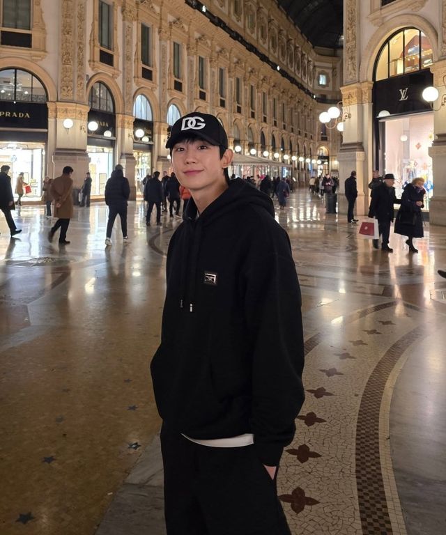 사진출처=정해인SNS