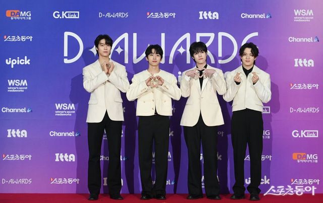 스포츠동아가 주최하고 ‘유픽과 함게하는 제1회 디 어워즈(D Awards with UPICK)’(주최: 스포츠동아, WSM · 주관: UPICK, WSM · 후원: G.K Link, ITTA)가 22일 고려대학교 화정체육관에서 열렸다. 엔플라잉이 포즈를 취하고 있다. 주현희 기자 teth1147@donga.com