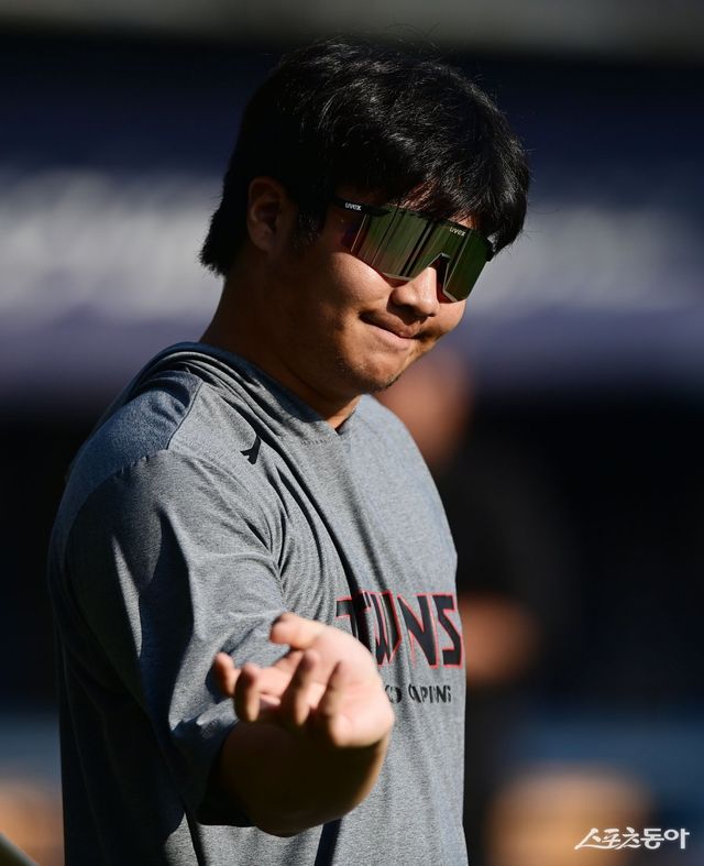 지난해 후반기 4번타자를 처음으로 경험한 LG 문보경이 새 시즌 한층 더 성장한 모습을 보일지 주목된다. 스포츠동아DB