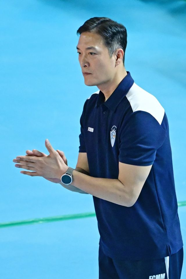 삼성화재는 7시즌 연속 봄배구 진출에 실패했다. 김상우 감독은 “피나는 노력으로 기량을 끌어올리는 게 중요하다”며 쇄신을 다짐했다. 사진제공｜KOVO