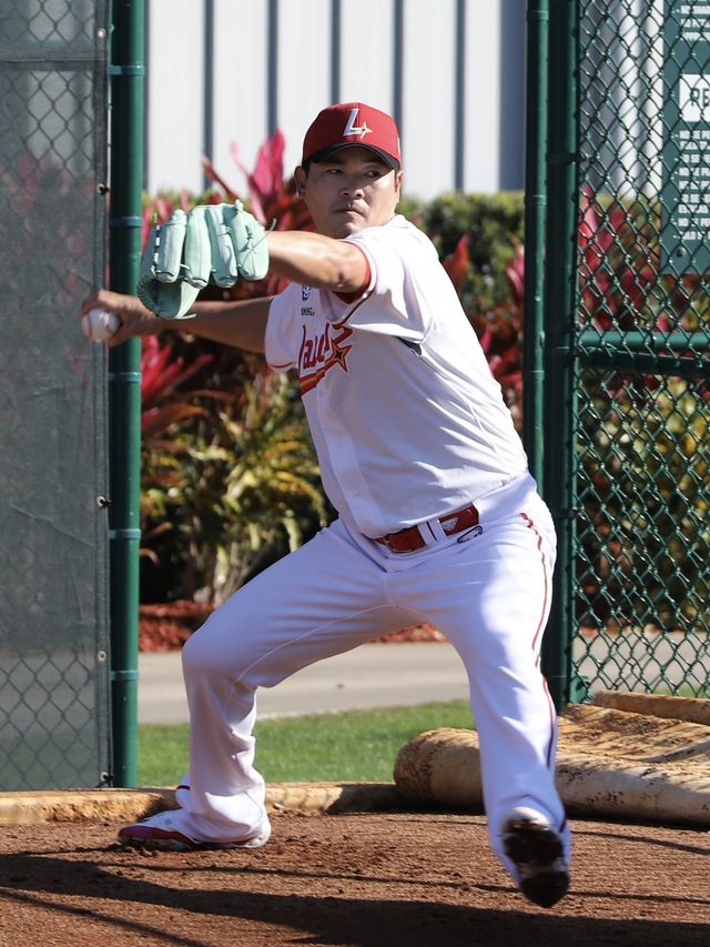 SSG 랜더스 노경은이 지난달 31일(한국시간) 플로리다주 베로비치에 차려진 팀의 스프링캠프에서 첫 불펜피칭을 실시하고 있다. 48개의 공을 던진 그는 최고 구속 143㎞를 찍었다. 사진제공｜SSG 랜더스