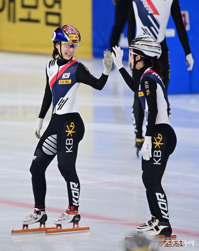 최민정(왼쪽)과 김길리. 스포츠동아 DB