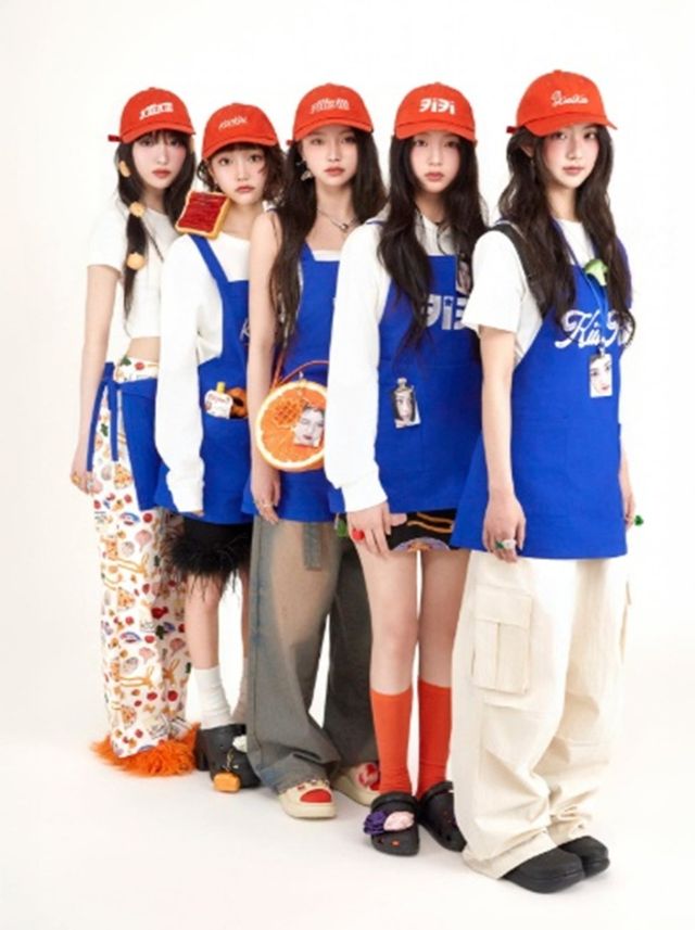 [사진 = KiiiKiii 공식 SNS ]