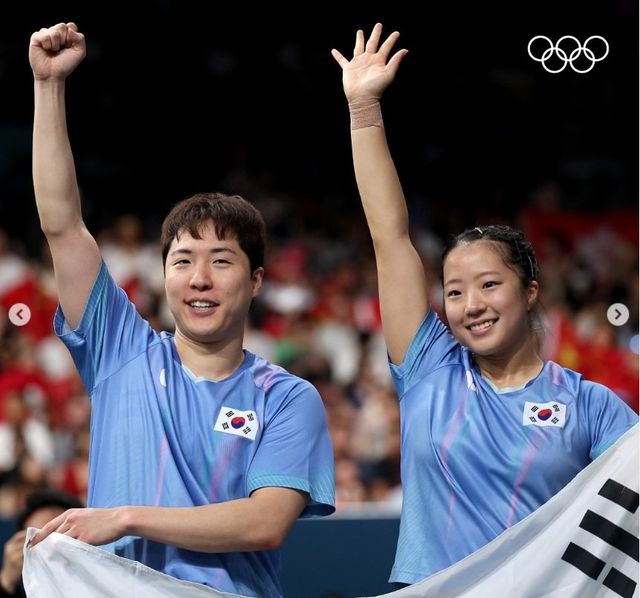 신유빈(오른쪽)은 지난해 8월 2024파리올림픽 혼합복식에서 임종훈(왼쪽)과 동메달을 합작했지만, 아직 여자복식과 혼합복식 파트너를 정하지 못했다. 사진출처｜IOC 홈페이지