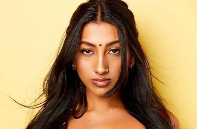 그룹 캣츠아이 멤버 라라가 팬들에게 자신의 성 정체성을 당당히 고백했다. 사진제공|하이브-게펜