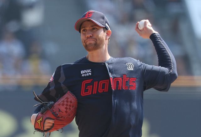 롯데 찰리 반즈. 뉴시스