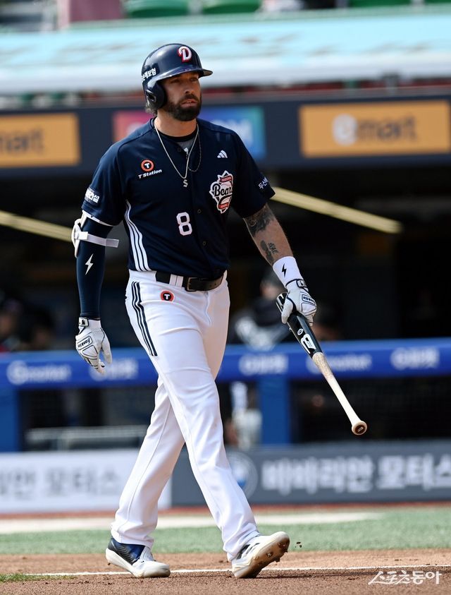 두산 외국인타자 제이크 케이브는 3월 31일 몸살 증세로 1군 엔트리에서 제외됐다. 다행히 스프링캠프 기간 외야수 경쟁이 치열하게 전개됐던 터라 그의 빈자리를 메울 자원은 충분하다. 인천｜김민성 기자 marineboy@donga.com