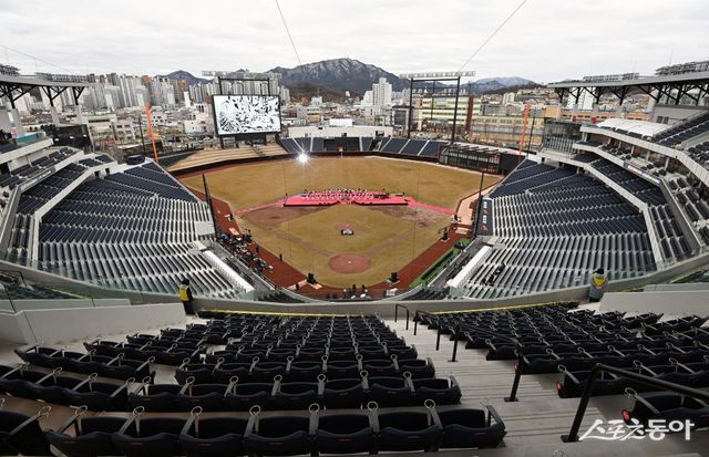 한화 이글스의 새 홈구장 대전한화생명볼파크가 5일 개장했다. 2만명의 관중을 수용하는 신구장이다. 대전｜김민성 기자 marineboy@donga.com