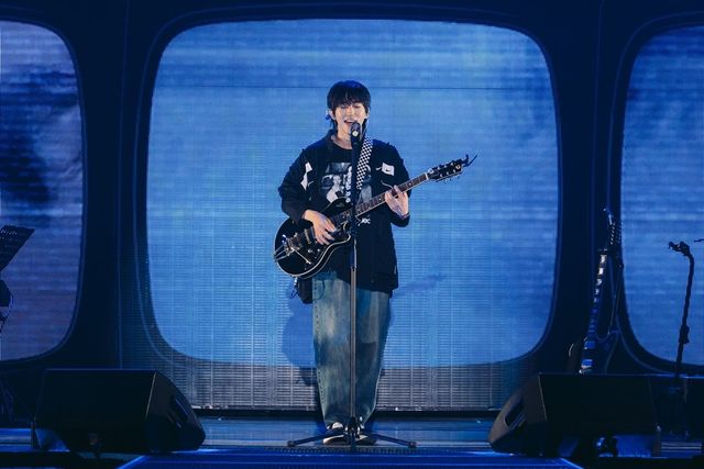 이승윤이 이달 품절남 대열에 합류한다. 이승윤은 6일 자필 편지를 통해 9년 전 인연을 맺은 오랜 연인과 미래를 기약키로 했다고 직접 전했다. 사진제공|롱폼 콘텐츠