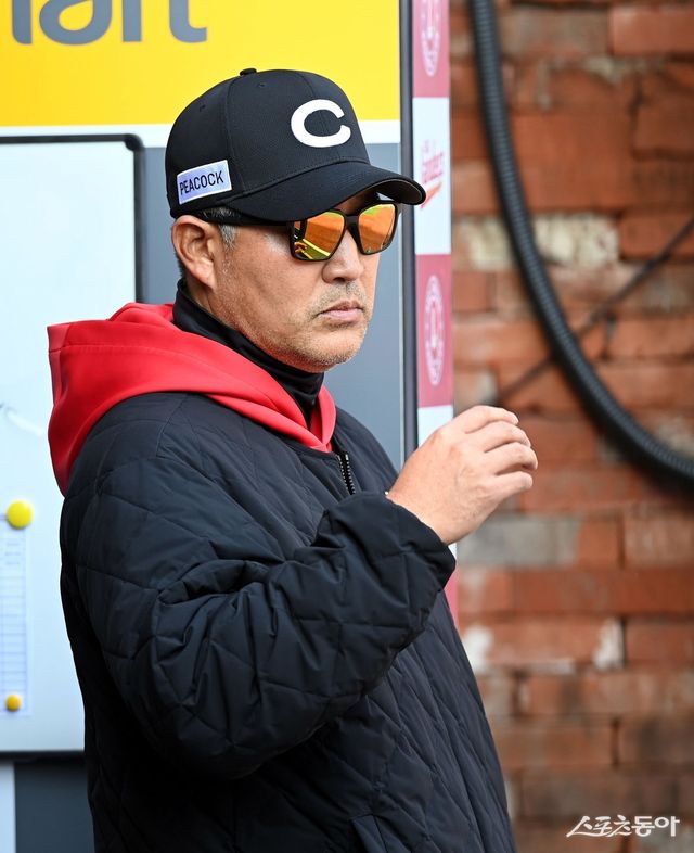 SSG 이숭용 감독은 오는 15~17일 인천에서 열리는 한화와 홈경기에 1~3선발 투수를 모두 투입할 예정이다. 시즌 개막 후 처음으로 선발진을 온전히 돌릴 수 있게 되었지만, 최정과 기예르모 에레디아의 부상에 여전히 걱정이 많은 모습이다. 스포츠동아DB