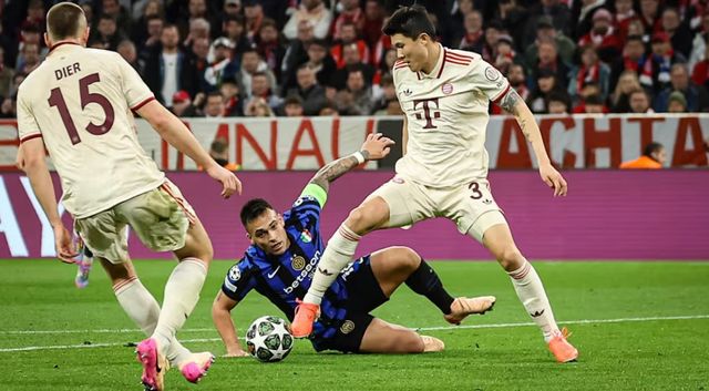 바이에른 뮌헨 김민재(오른쪽)가 9일 인터 밀란과 UCL 8강 1차전 홈경기 도중 공을 다루고 있다. 사진출처｜바이에른 뮌헨 홈페이지