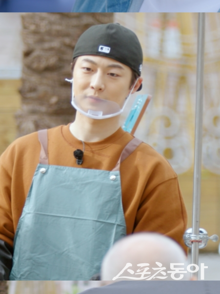 ‘길바닥 밥장사’ 배안혁. 사잔제공 SBS