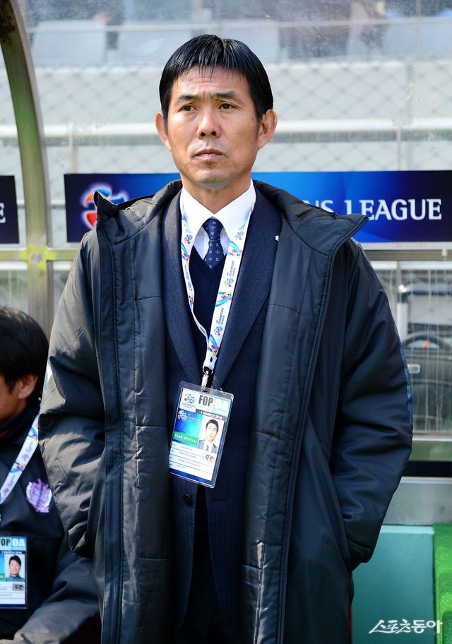 모리야스 하지메 일본축구대표팀 감독은 LA올림픽 남자축구 출전권 축소가 자국 축구 발전에 전혀 영향을 줄 수 없다고 본다. 스포츠동아DB