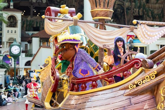 2009년부터 진행한 롯데월드 어드벤처의 인기 프로그램 ‘로티스 어드벤처 퍼레이드’의 스페인 해적선 2009년부터 진행한 롯데월드 어드벤처의 인기 프로그램 ‘로티스 어드벤처 퍼레이드’의&nbsp;스페인 해적선