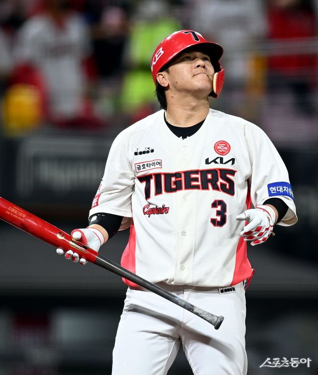 KIA 베테랑 내야수 김선빈이 16일 함평-기아챌린저스필드에서 열린 2025 KBO 퓨처스리그 한화 이글스전에 2번 지명타자로 선발출전해 2타수 2안타 1득점을 기록했다. 김선빈은 17일까지 퓨처스리그에서 실전 감각을 익힌 후 문제가 없으면 오는 두산과 주말 3연전 중에 1군에 콜업될 예정이다. 스포츠동아DB