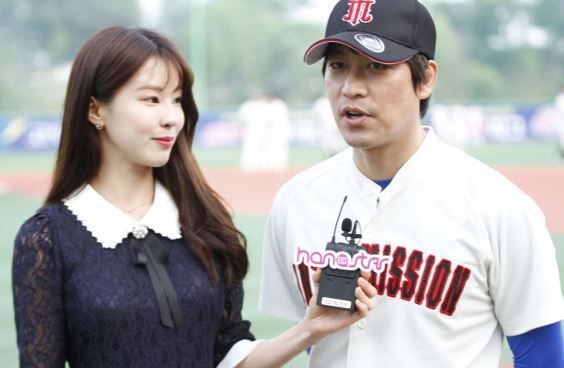 인터미션 단장인 배우 오만석