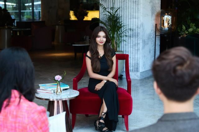 아누쉬카 센은 스포츠동아와 가진 단독 인터뷰에서 케이 뷰티 전도사로서 자신의 역할, 발리우드 톱스타로서 활동상, 요가·명상에 이르는 ‘웰니스’까지 다양한 이야기를 들려주었다. 사진제공|아시아랩