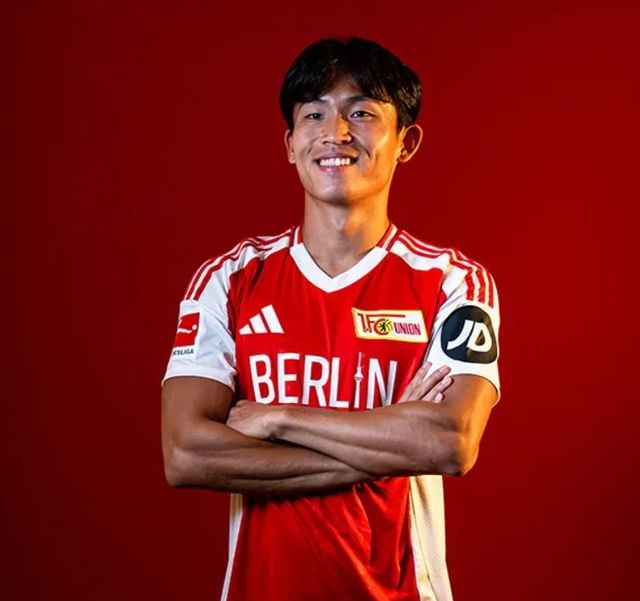 우니온 베를린 정우영은 4일(한국시간) 왼쪽 발목 수술을 받았다. ‘시즌 아웃’ 판정을 받은 터라 우니온 베를린 완전이적에 먹구름이 낀 것처럼 보였지만, 최근 기류가 바뀌었다. 현지 언론에선 원 소속팀 슈투트가르트가 이적료를 낮춘다면 우니온 베를린이 완전이적을 단행할 가능성이 높다고 보도했다. 사진출처｜우니온 베를린 공식 홈페이지