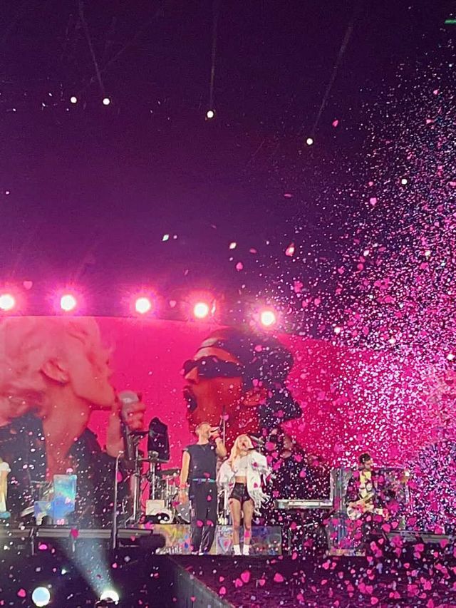 블랙핑크 로제(오른쪽)와 크리스마틴. 독자 제공