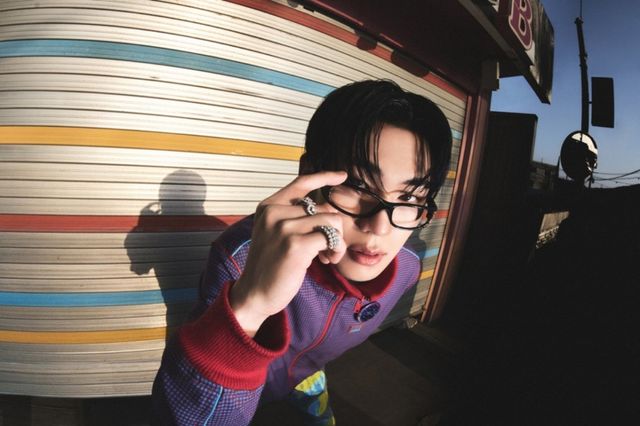 [사진 = AOMG 제공]