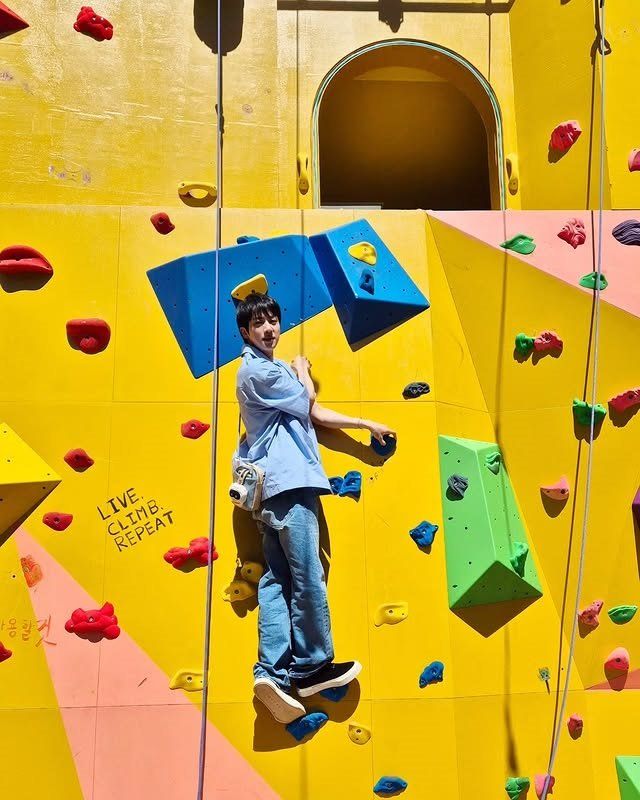 방탄소년단 진 SNS 캡처