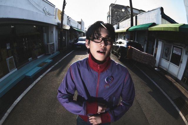 [사진 = AOMG 제공]