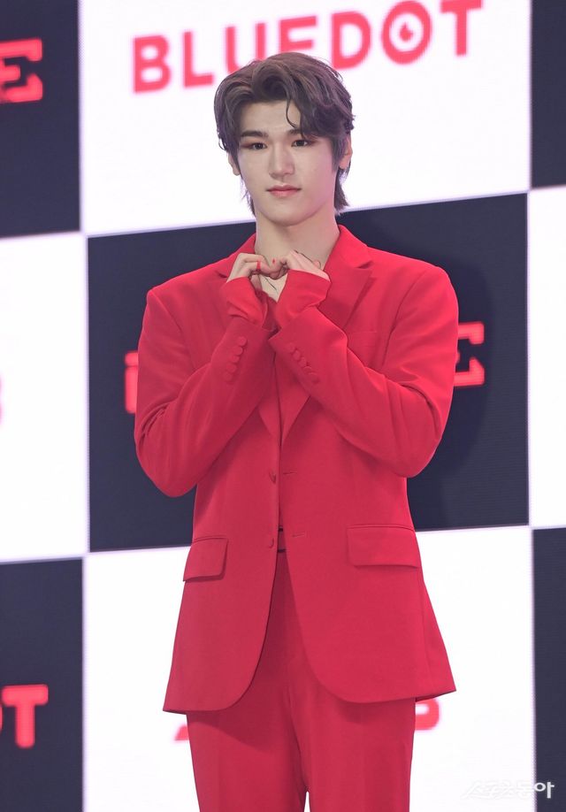 현역 보이 아이돌 그룹 멤버 최초의 커밍아웃 사례가 나왔다. 그룹 저스트비 멤버 배인이다. 주현희 기자 teth1147@donga.com