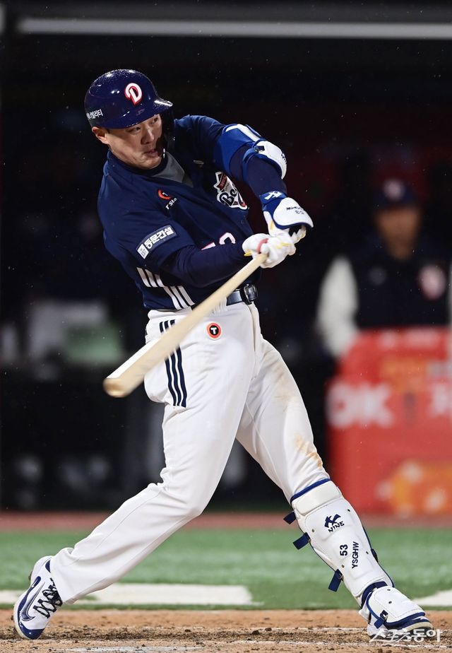 두산 양석환이 23일 고척 키움전에서 4타수 2안타 1홈런 1타점 2득점의 활약으로 팀의 7-2 승리를 이끌었다. 두산은 3연패에서 벗어났다. 스포츠동아 DB