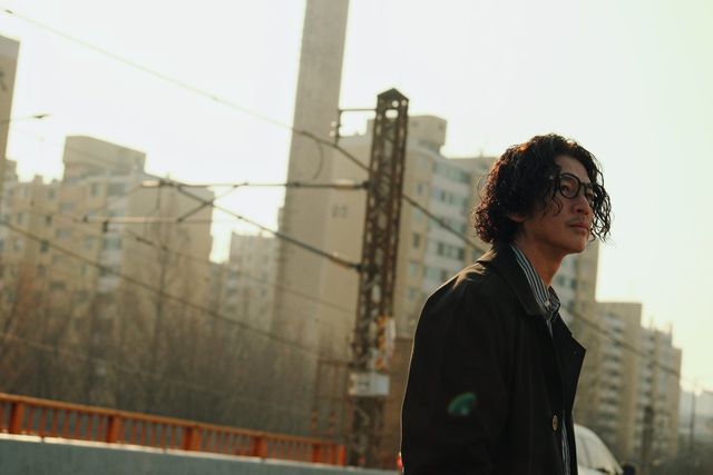 고유의 목소리는 여전, 다만 말수가 늘었다는 점 그 외 유머와 위트로 감지되는 ‘여유’란 게 생겼다. 바비 킴의 ‘지난 6년’이다. 사진제공|어트랙트