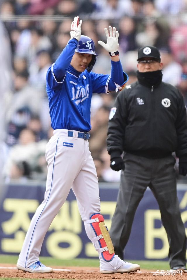 삼성 유격수 이재현은 올 시즌 초반 공·수 양면에서 맹활약 중이다. 2루수 류지혁까지 동반 활약을 펼치고 있어 삼성의 키스톤콤비 걱정은 완전히 사라졌다. 스포츠동아 DB
