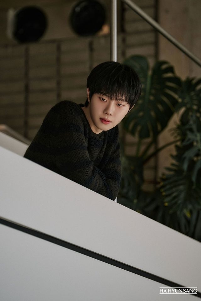 [사진 = 웨이크원 제공]