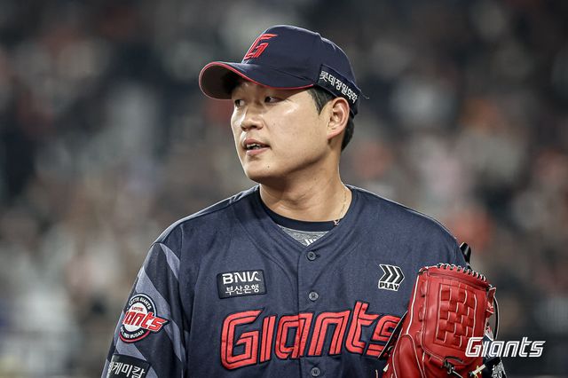 롯데 나균안이 3일 대전 한화전에 선발등판해 5.1이닝 6탈삼진 2실점의 역투를 펼쳤다. 사진제공｜롯데 자이언츠