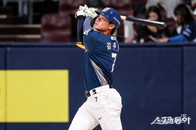 NC 다이노스 김주원이 5, 6일 고척 키움 히어로즈전에서 연이틀 결정적인 활약을 펼치며 팀의 3연전 위닝시리즈를 이끌었다. 올 시즌 2번타순에 자신의 강점을 충분히 발휘하고 있다. 사진제공｜NC 다이노스