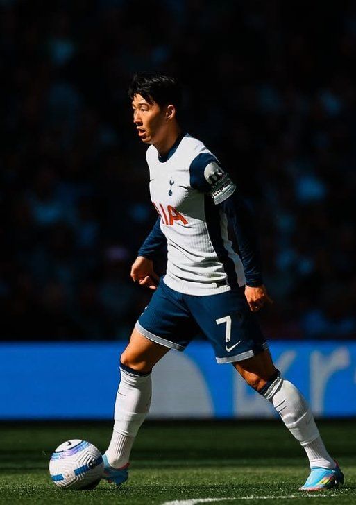 토트넘 손흥민이 6일(한국시간) 사우샘프턴과 홈경기 도중 공을 다루고 있다. 토트넘은 3-1로 이겨 13위를 유지했다. 사진출처｜토트넘 SNS