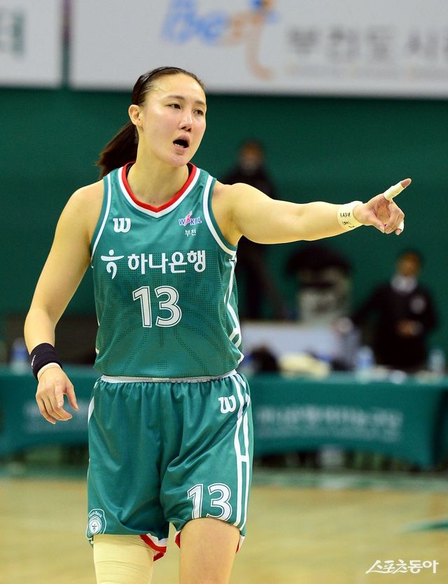 부천 하나은행 김정은이 팀과 1년 재계약에 합의했다. 스포츠동아 DB