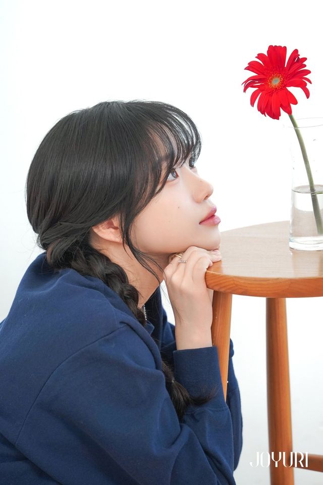 [사진 = 웨이크원 제공]