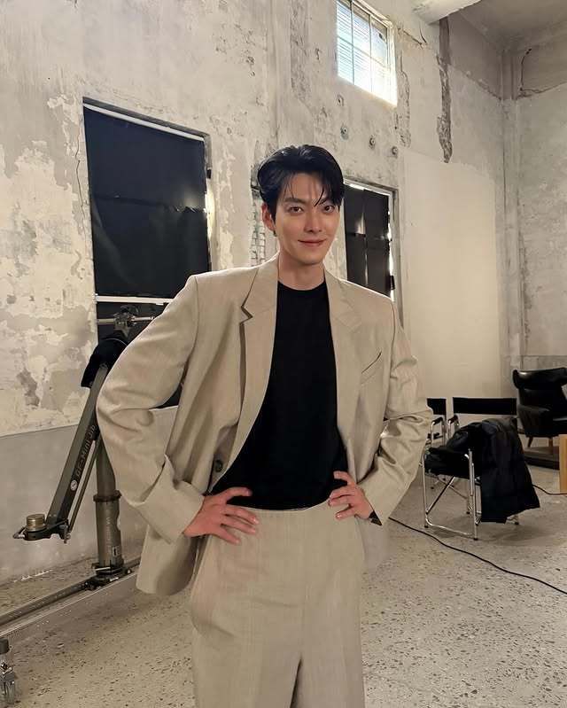 김우빈 소셜 캡처